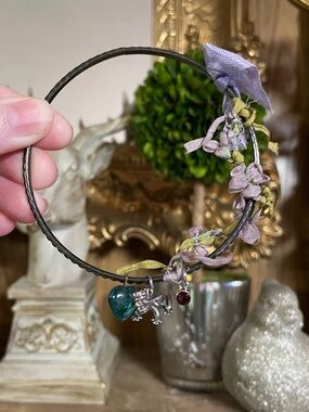 Bangle fairytale charm bracelet